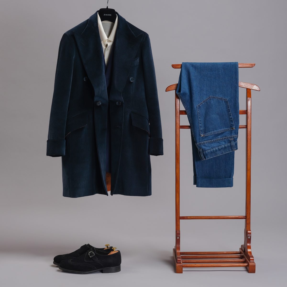 Corduroy Is Back? Discover 3 Bold Pieces Easy to Integrate Into Your Wardrobe