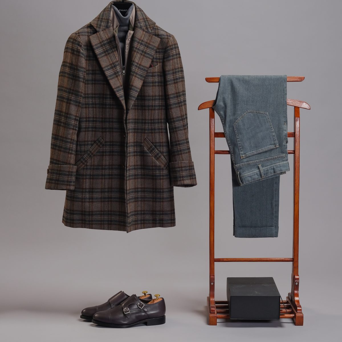 Capsule Wardrobe and Denim: 5 Ways to Wear Jeans with Style